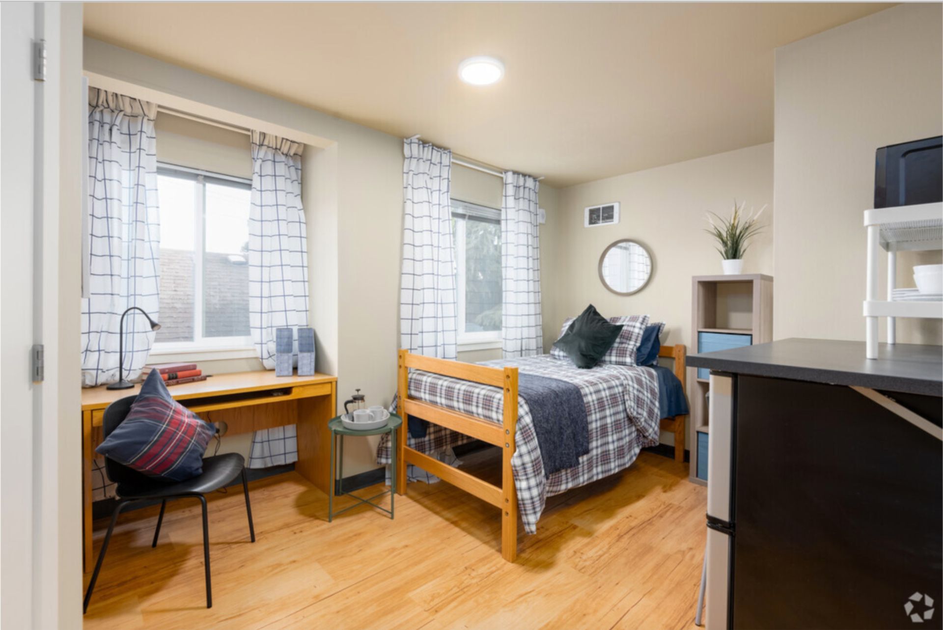 cantor bedroom