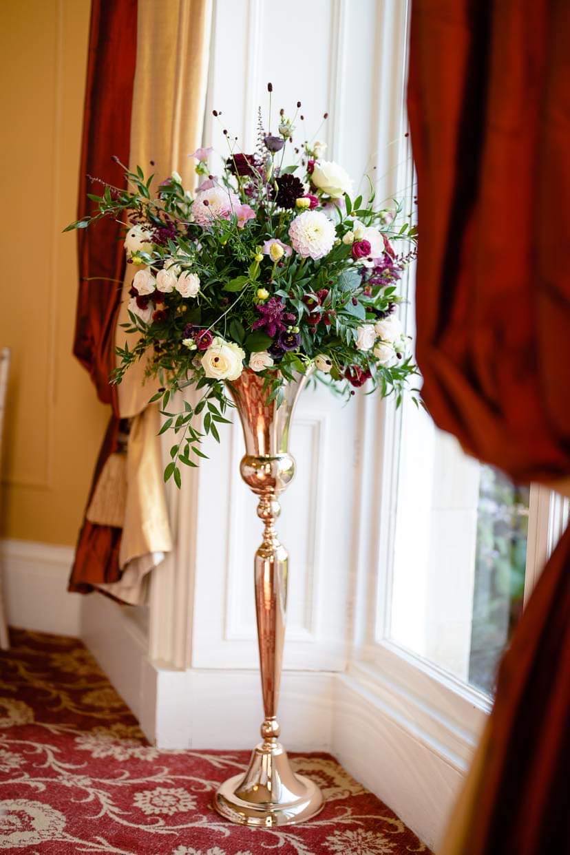 Wedding Florist in Edderton, Ross-Shire in the Scottish Highlands. Bespoke bridal bouquets, bridesmaids bouquets, buttonholes, wedding hair flowers, wedding venue flowers, church flowers, flower wands, wedding ceremony flowers, guest table flowers and top table flowers. Tain, Fearn, Balintore, Seaboard Villages, Portmahomack, Inverness, Dingwall, Dornoch, Rosehall, Ardgay, Bonar Bridge, Skibo