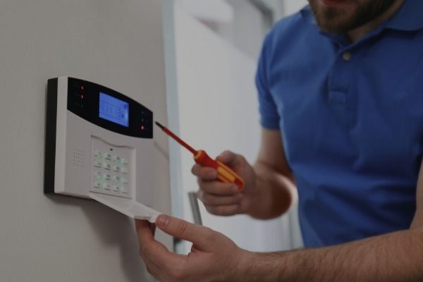 Sistemas de alarma por contacto