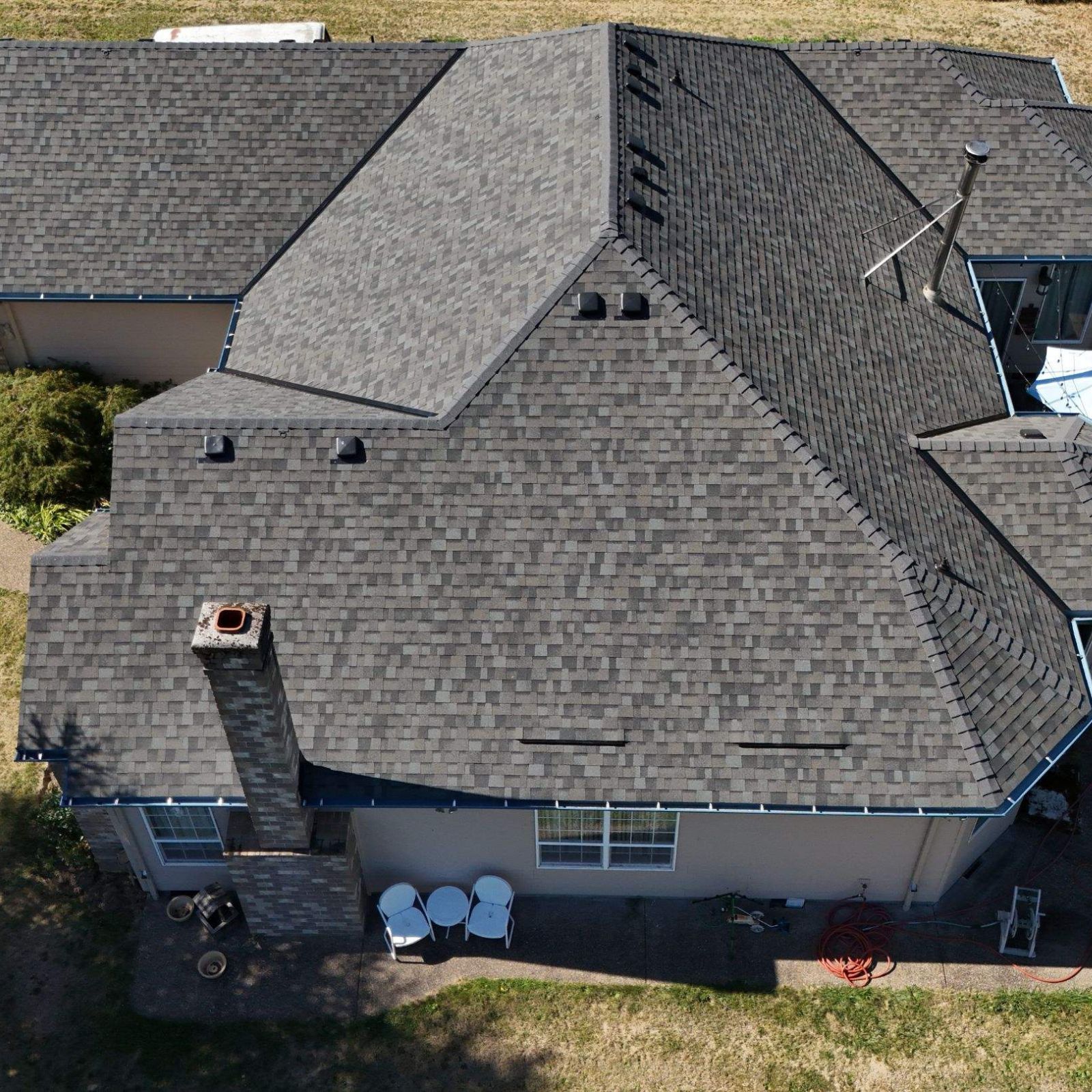 Roofing Repair vs. Replacement in Yacolt โ How to Know
Choosing between roof repair and full replacement comes down to age, damage extent, and long-term value. Valiant Roofing, based at 108 SE 124th Ave, Suite 8, Vancouver, WA 98684, helps Yacolt homeowners make practical, informed decisions. https://www.valiantroofing.com/locations/vancouver-wa
. Repairs are typically the right choice when damage is localized and the overall roof system is still in good condition, allowing you to extend its lifespan at a lower cost. Replacement becomes the better investment when the roof is aging, damage is widespread, or repeated repairs begin to exceed the remaining value of the roof.
