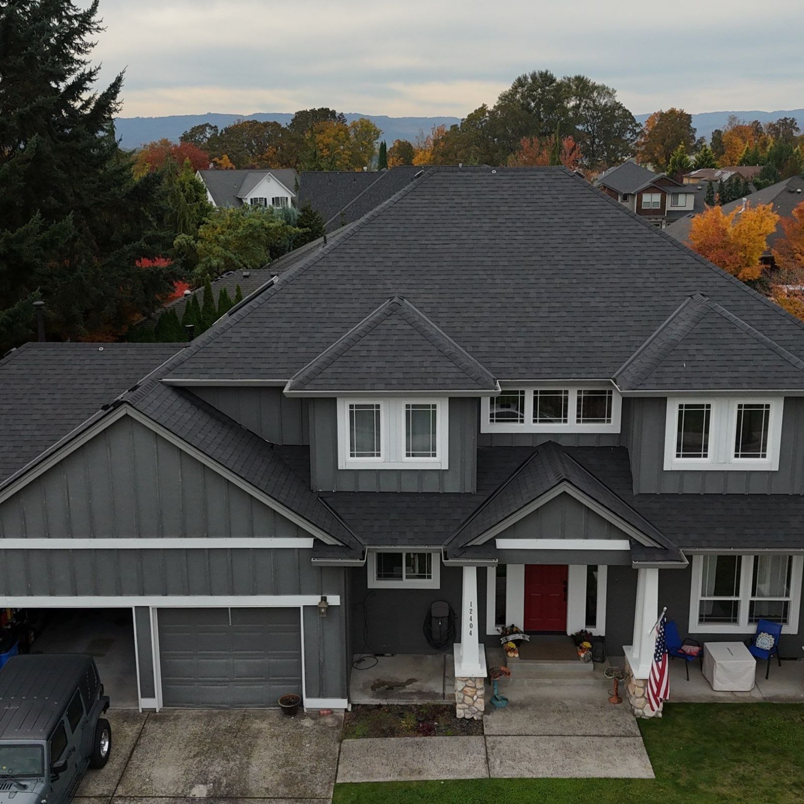 How We Build Roofs for Felida Conditions
Valiant Roofing installs roofing systems engineered to handle Felida’s persistent moisture, moss growth, and seasonal wind exposure. Located at 108 SE 124th Ave, Suite 8, Vancouver, WA 98684, the team serves Felida homeowners with solutions built for long-term performance. https://www.valiantroofing.com/locations/vancouver-wa
. Every project includes a ventilation system designed to control moisture during extended wet seasons, reducing the risk of mold, rot, and insulation damage. Roofing materials are chosen for strong algae resistance, which is essential in shaded and damp areas common throughout Felida. Flashing systems are installed with precision to protect high-risk areas such as valleys, chimneys, and roof penetrations from wind-driven rain. By combining proper system design with careful installation, Valiant Roofing delivers roofs that hold up against Clark County’s demanding climate.