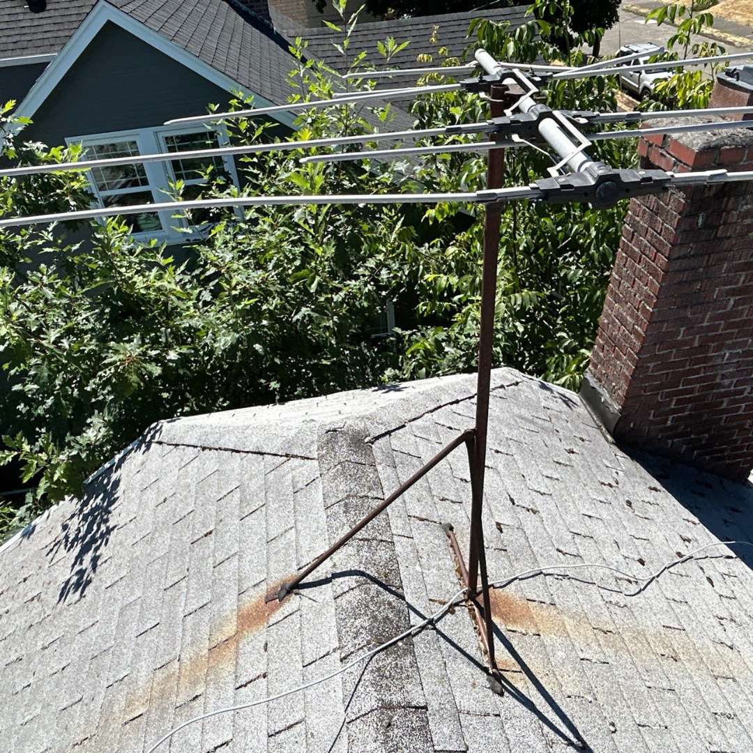 Roof repair near me from Valiant Roofing provides thorough roof repair in Vancouver WA, Portland OR and Olympia WA including shingle delamination repair, flashing seam strengthening, skylight leak removal and exterior water diversion tuning across Clark County and Multnomah County.