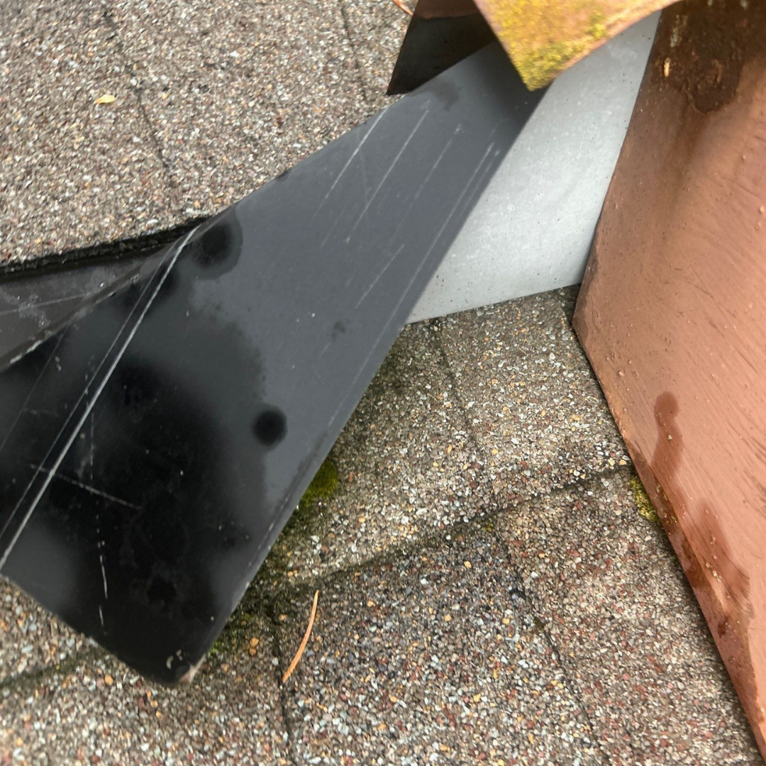 Cheap roof repairs in Vancouver, WA often look like this, poorly installed flashing that was never sealed or layered correctly. When flashing is rushed or patched instead of properly rebuilt, water finds its way behind the roof system and causes leaks, rot, and interior damage. These shortcuts cost homeowners more in the long run. If you are searching for roof repair near me in Vancouver or roof repair near you in Vancouver, quality matters. Contact Valiant Roofing at 108 SE 124th Ave Suite 8, Vancouver, WA 98684 or schedule here https://www.valiantroofing.com/locations/vancouver-wa