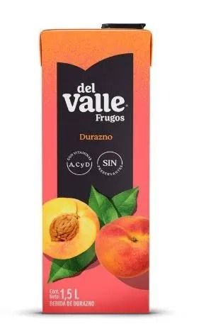 Cartón de jugo de naranja y durazno Del Valle Fruticos con rodajas de durazno y naranja sobre fondo blanco.