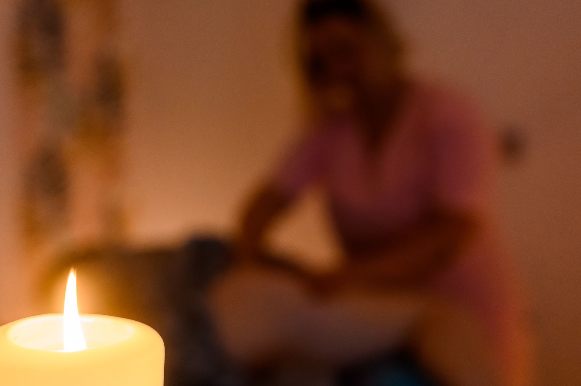 Retrouver son corps avec le massage post natal, réveille l'énergie d'une jeune mére. 