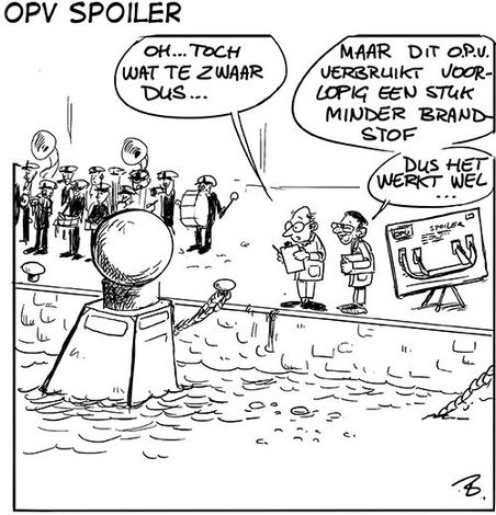 Cartoon: een doorweekt standbeeld overdenkt het brandstofverbruik, terwijl mannen de prestaties ervan bespreken aan de hand van een computerscherm waarop diagrammen worden getoond.