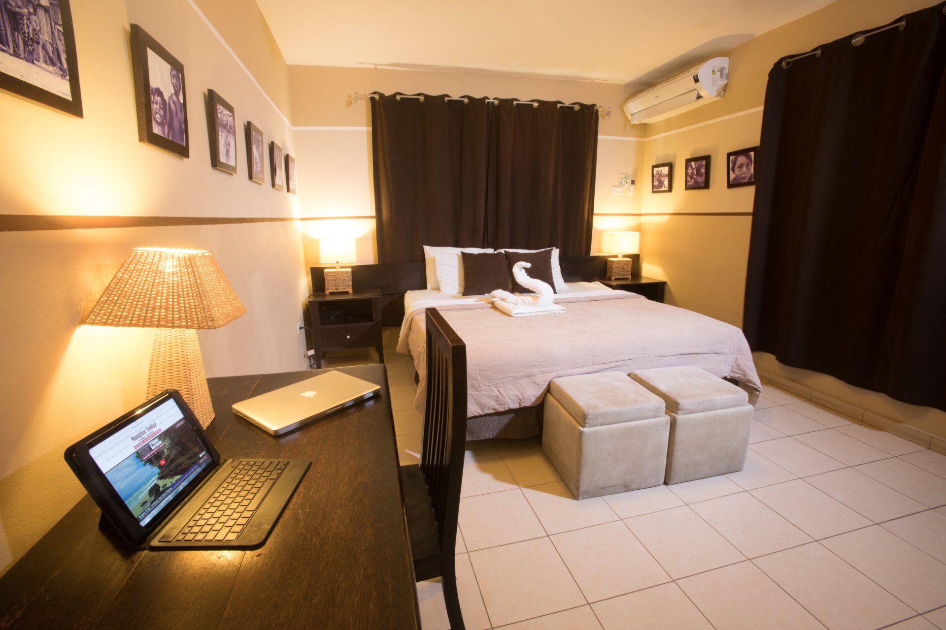 Comfortable room at Manglar Lodge in San Carlos Panama