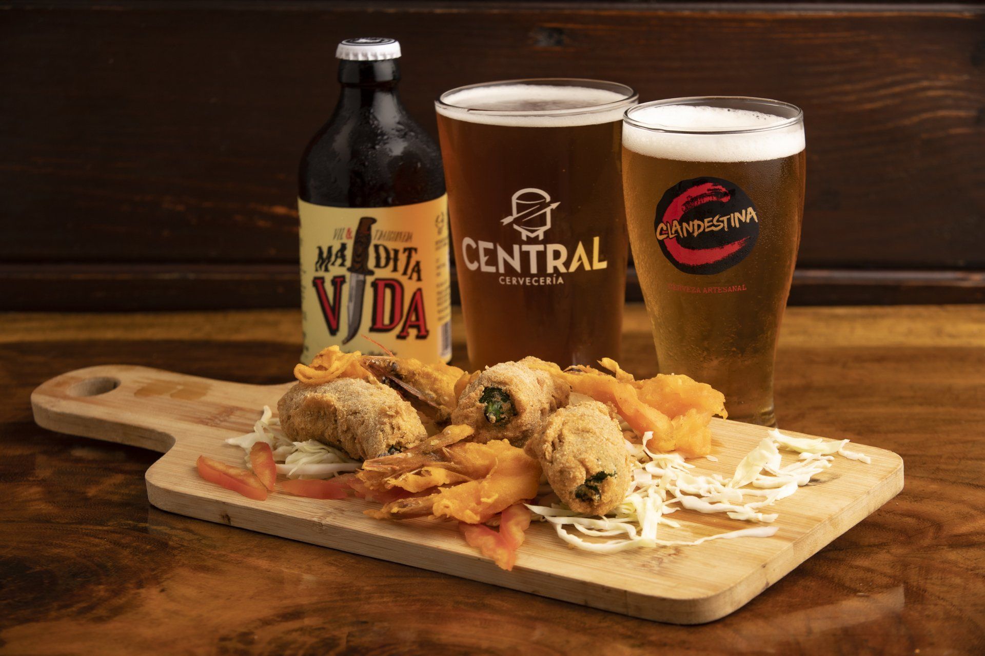 Food and craft beer served at Manglar Lodge restaurant in El Palmar Panama