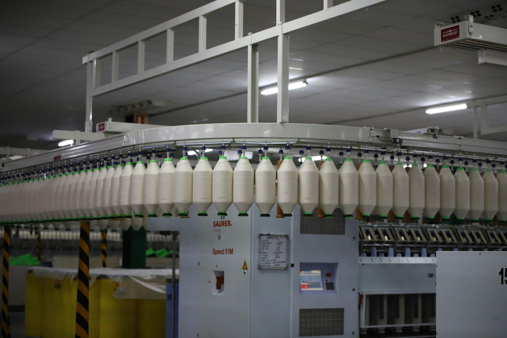 40s polyester spinning unit