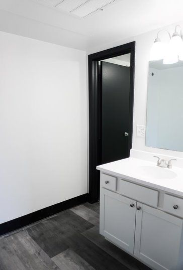 Continental Apartments - bathroom