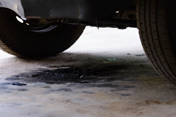 Oil leak | Autotrends