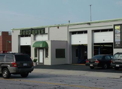 Jeep guys outside | Autotrends