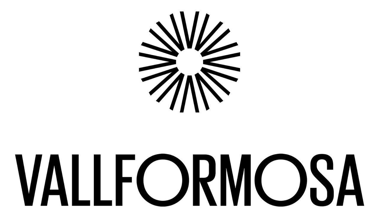 Un logotipo en blanco y negro para una empresa llamada vallformosa.