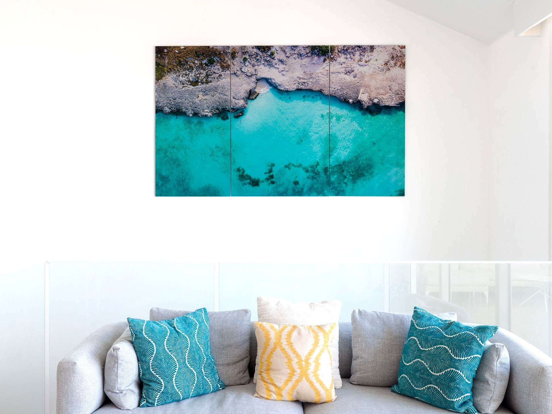 Living Room in Aruba with Tres Trapi Print on Metal