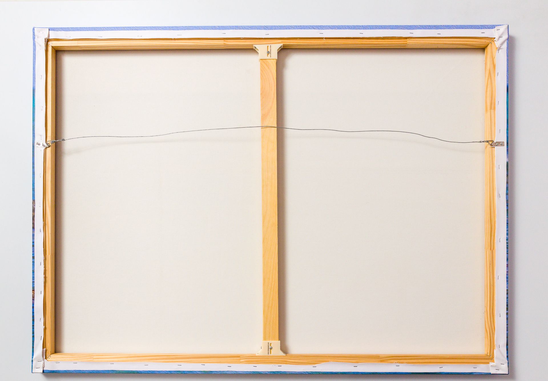 Cross braces for larger canvases