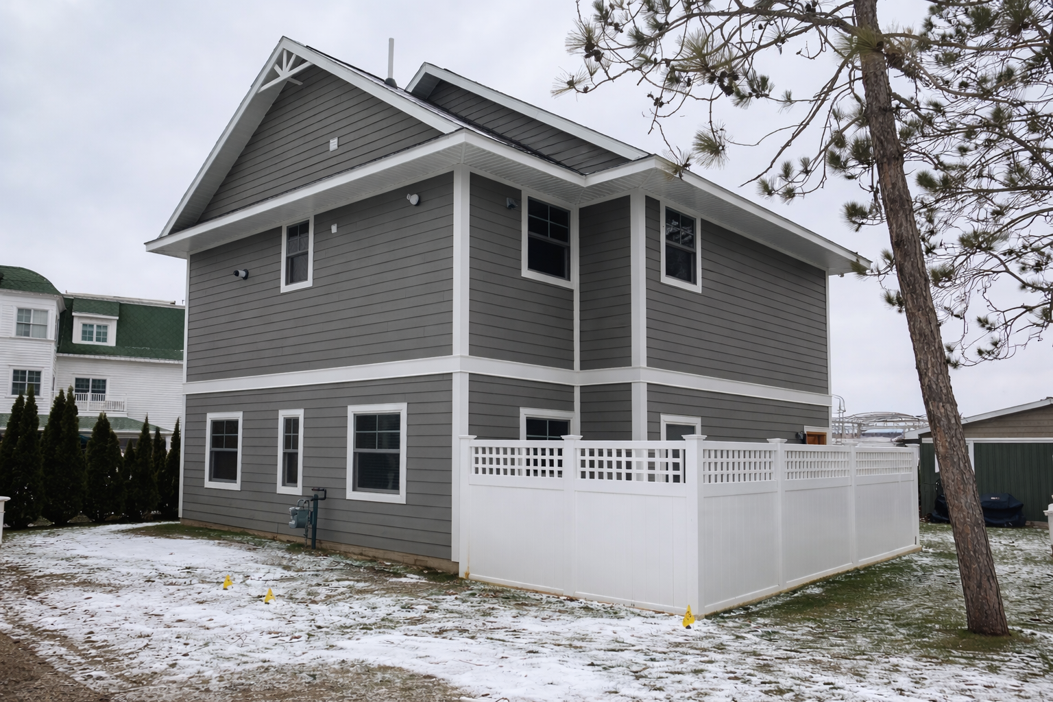 Cozy Lake Cottage home 6