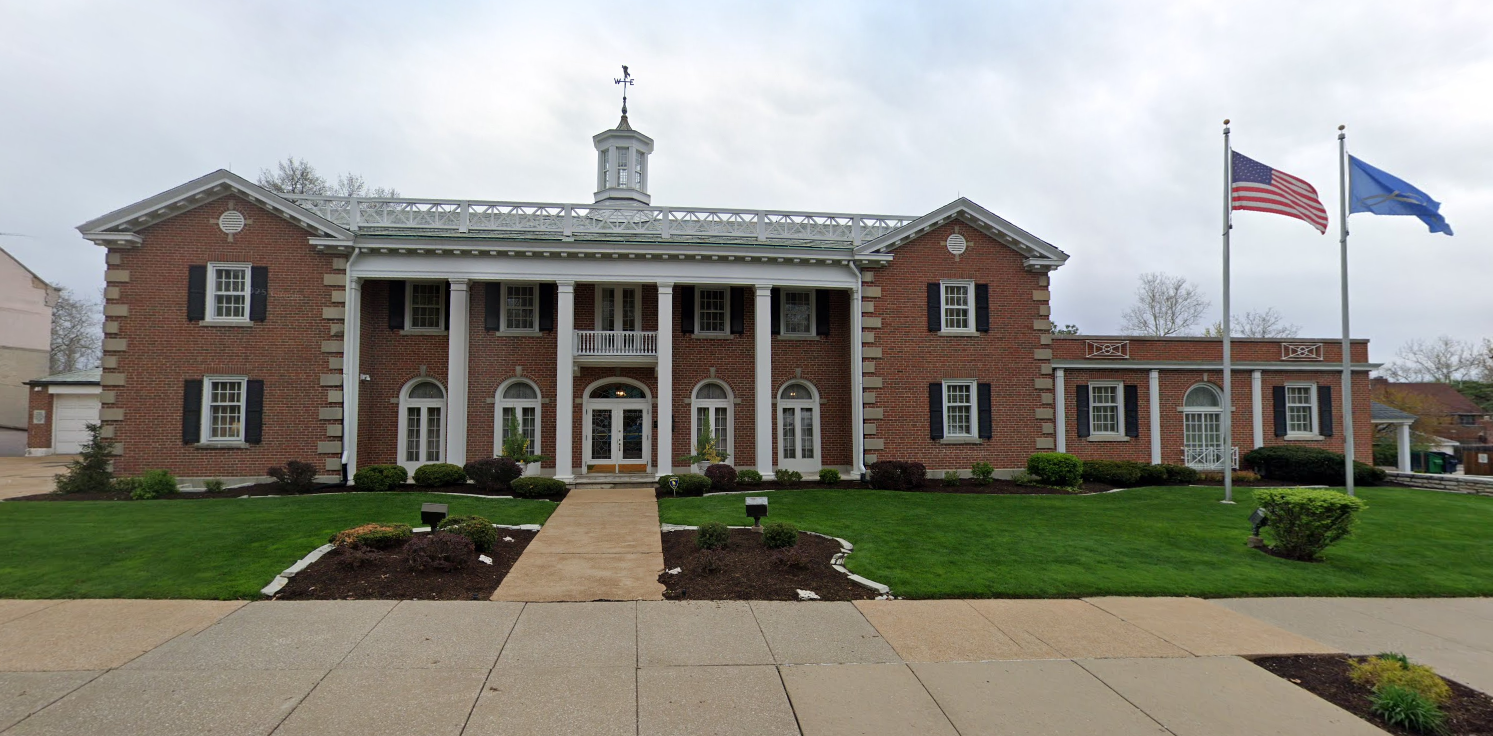 Come to the Lupton-Millard Chapel in University City, MO for Your Funeral Services.