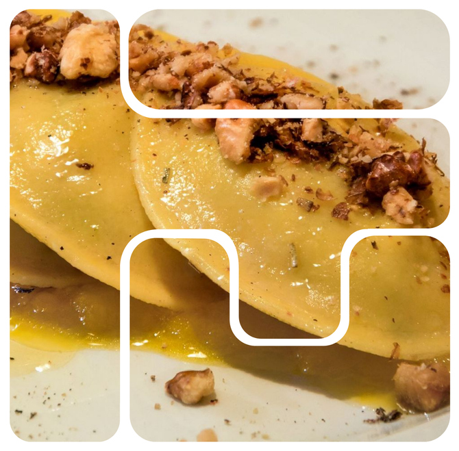 Primo piano di gnocchi dorati guarniti con noci tritate e sciroppo su un piatto bianco.