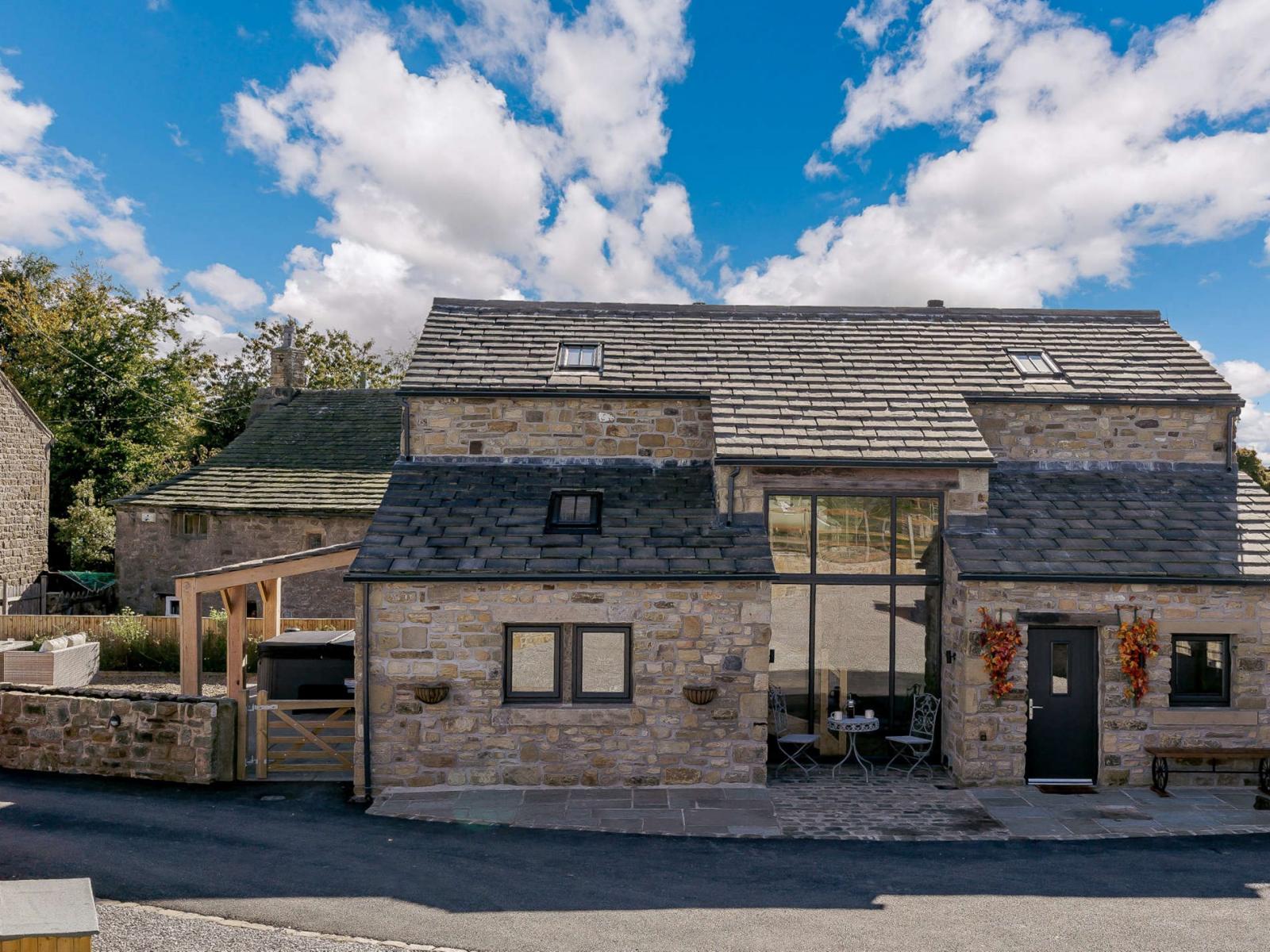 Beautiful holiday cottage in Colne, Lancashire