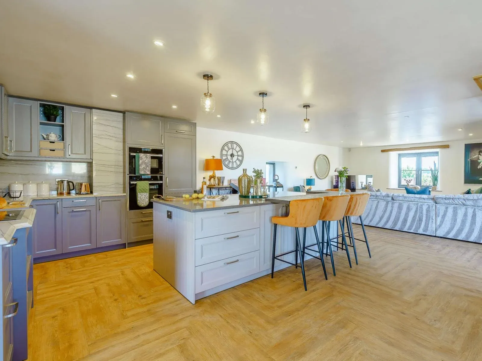 Holiday let kitchen island unit