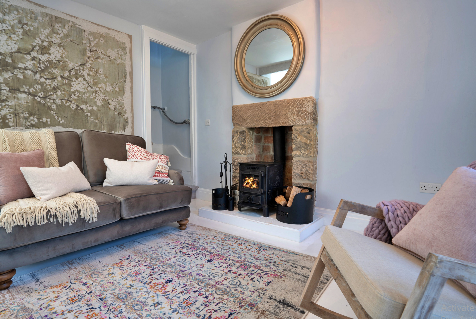 Limestone Cottage - Living space