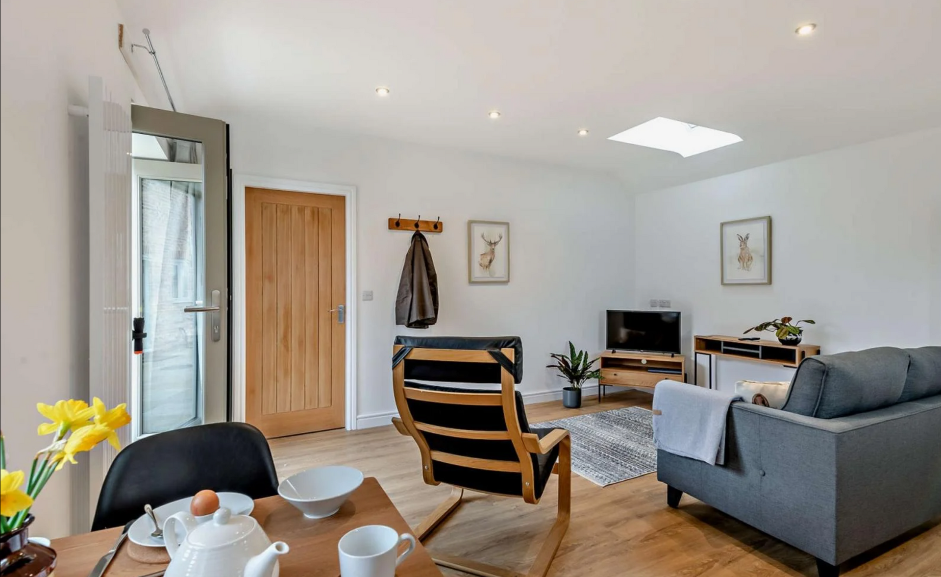 The Threshing Barn - Granny Flat living room 