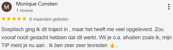 Een Google-recensie in het Nederlands met 5 sterren van Monique Consten, waarin ze de schoonheidstips en de service prijst.