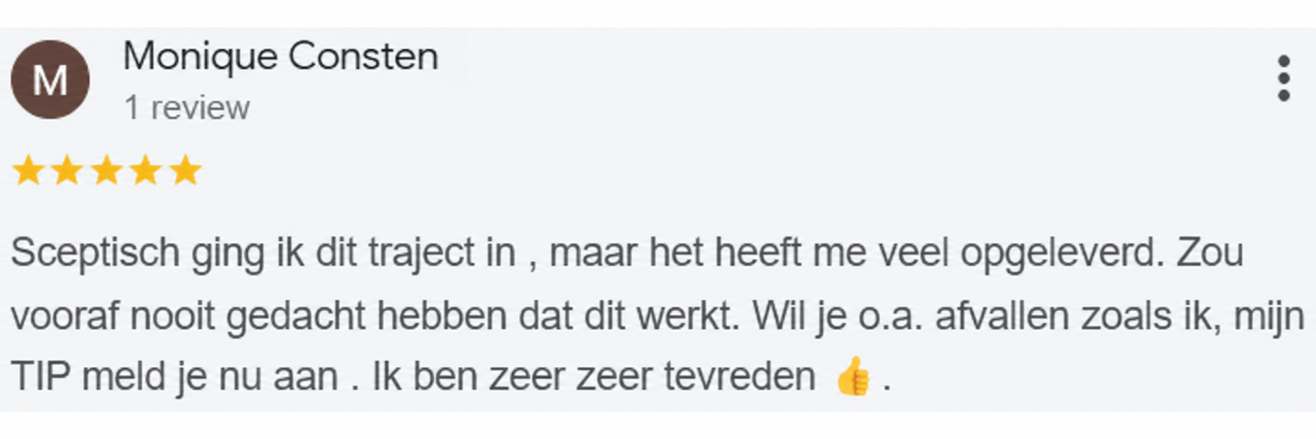Een Google-recensie in het Nederlands met 5 sterren van Monique Consten, waarin ze de schoonheidstips en de service prijst.