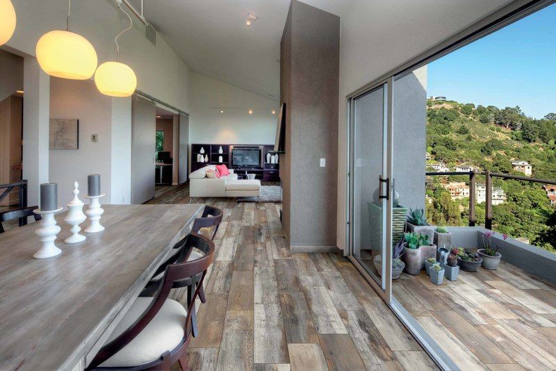 Universal Oak