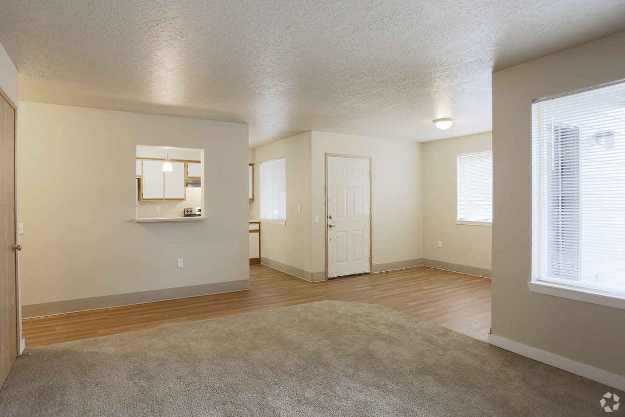 Briar Ridge Apartments Crest Properties, Inc.