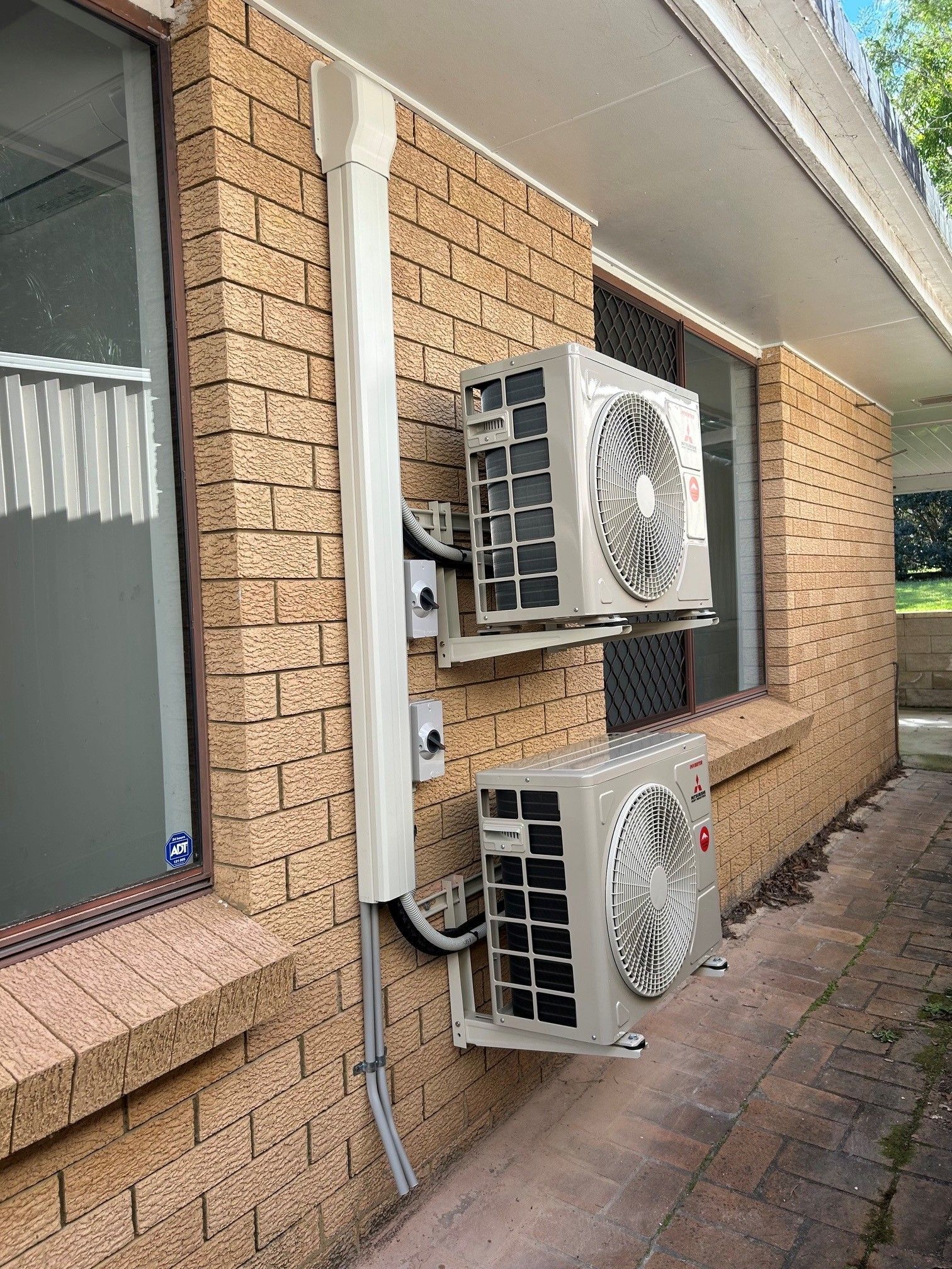 Electrician for aircon