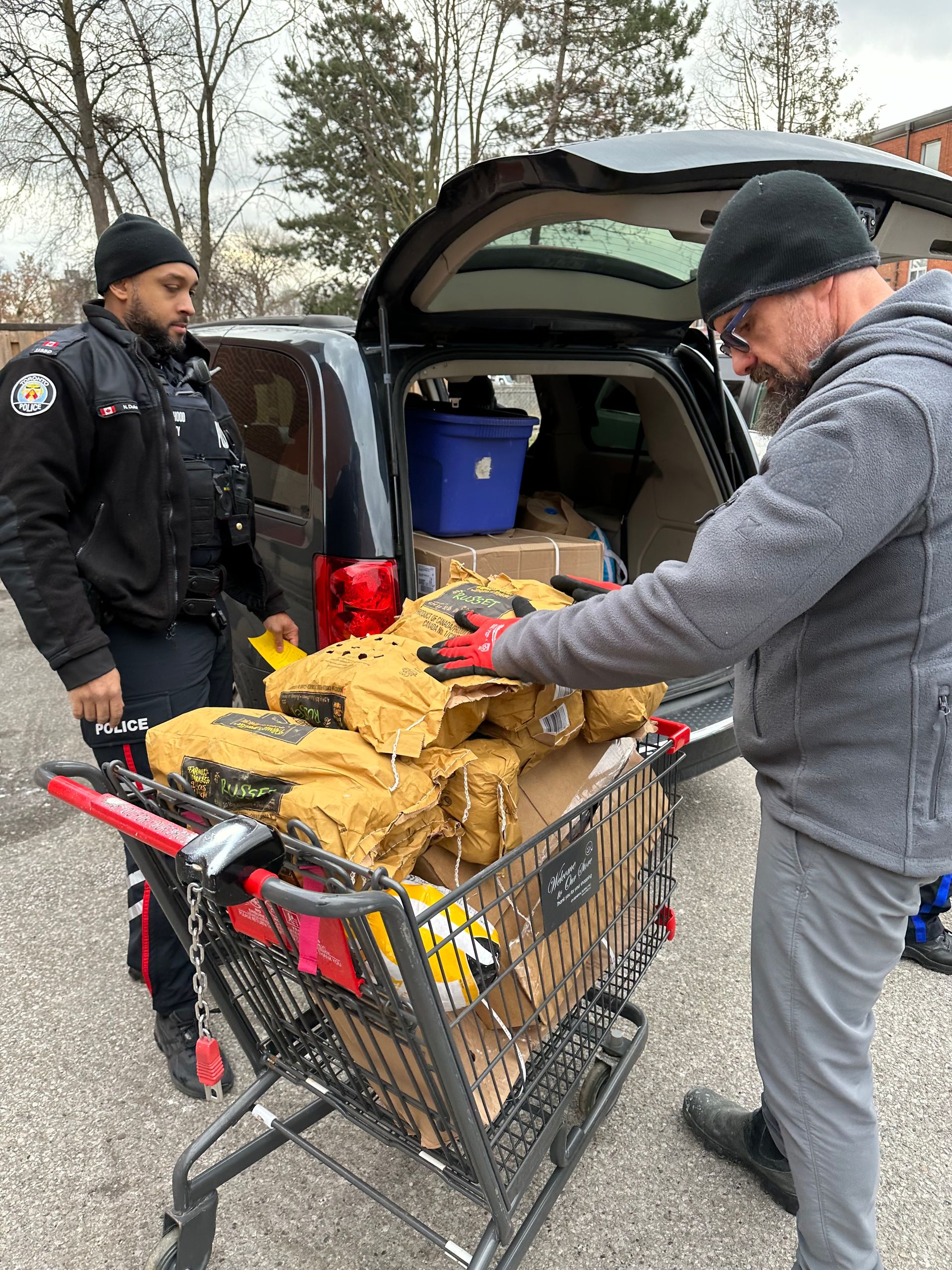 Community Unites for Holiday Giving