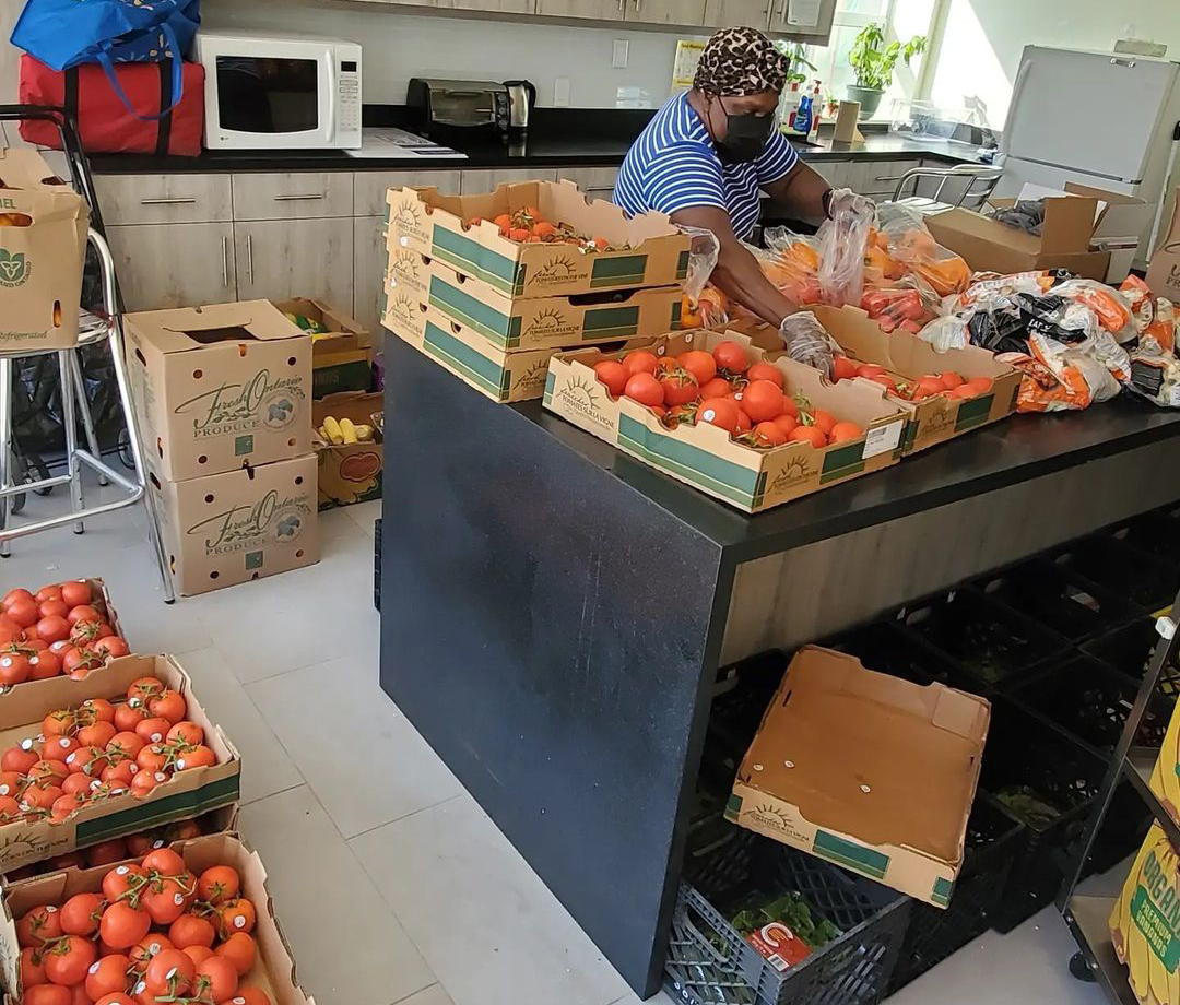 Sorting food delivery in the community centre