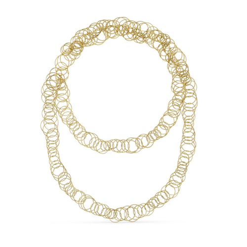 Una collana d'oro che assomiglia al numero 9