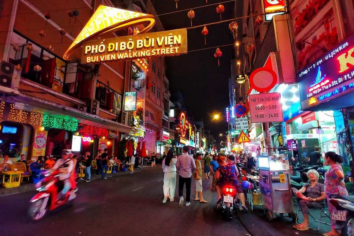 Bui Vien Street vs Hidden Saigon Nightlife