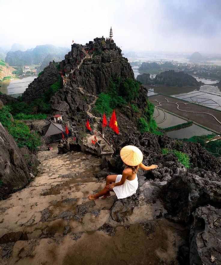 Climb to Hang Mua Viewpoint