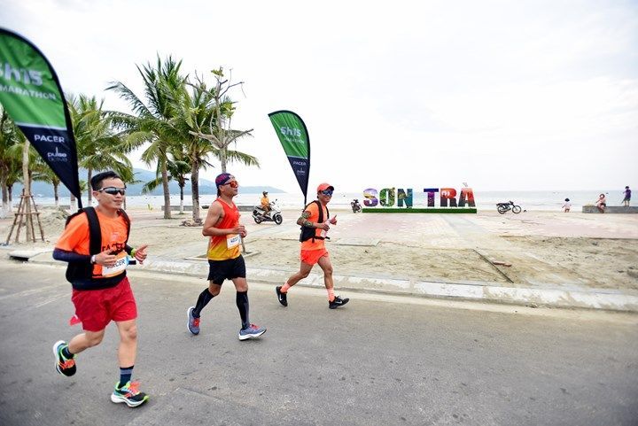 Da Nang International Marathon finish line at Bien Dong Park