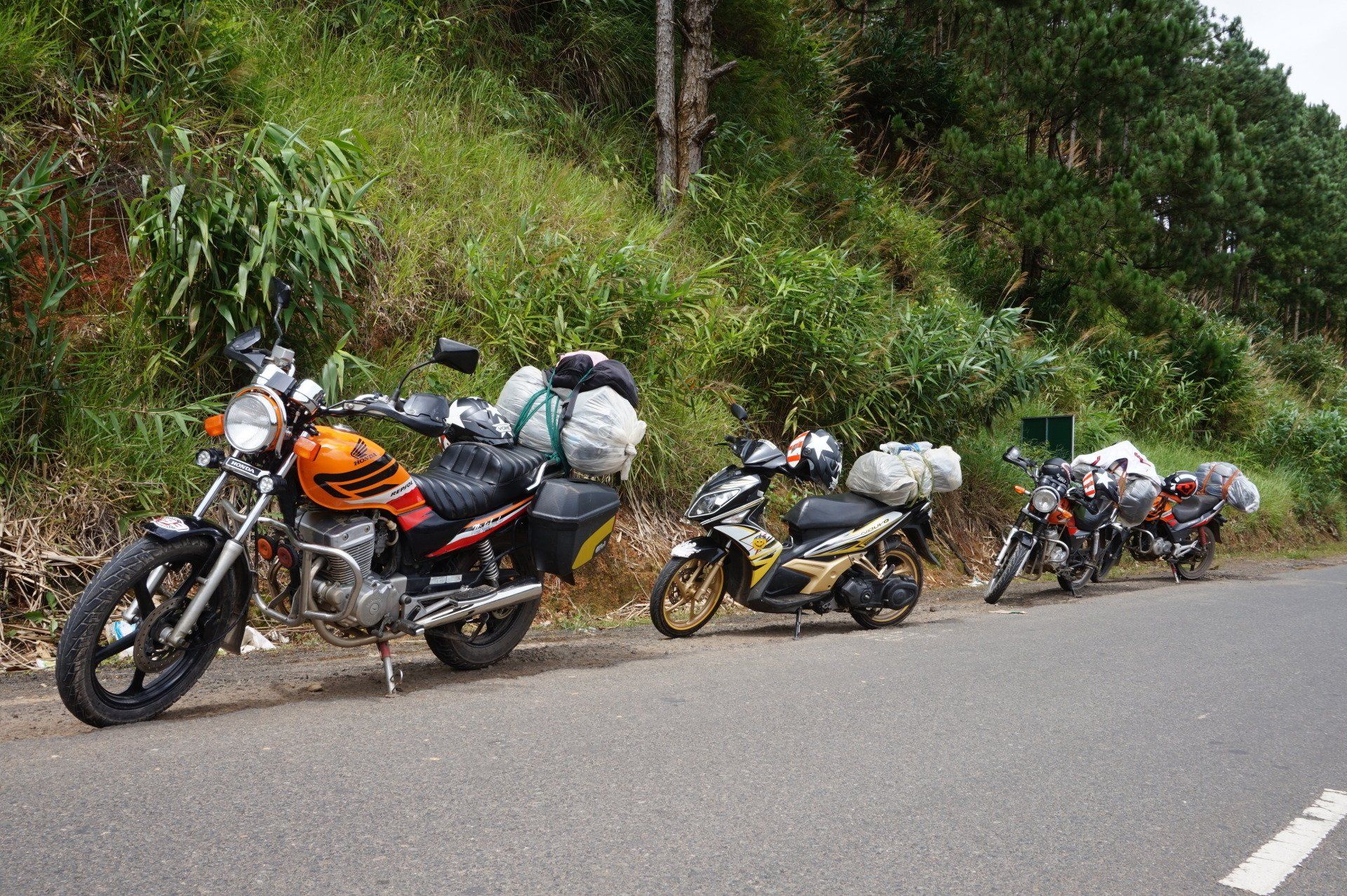Motorbike journey from Hoi An to Da Nang along the coast