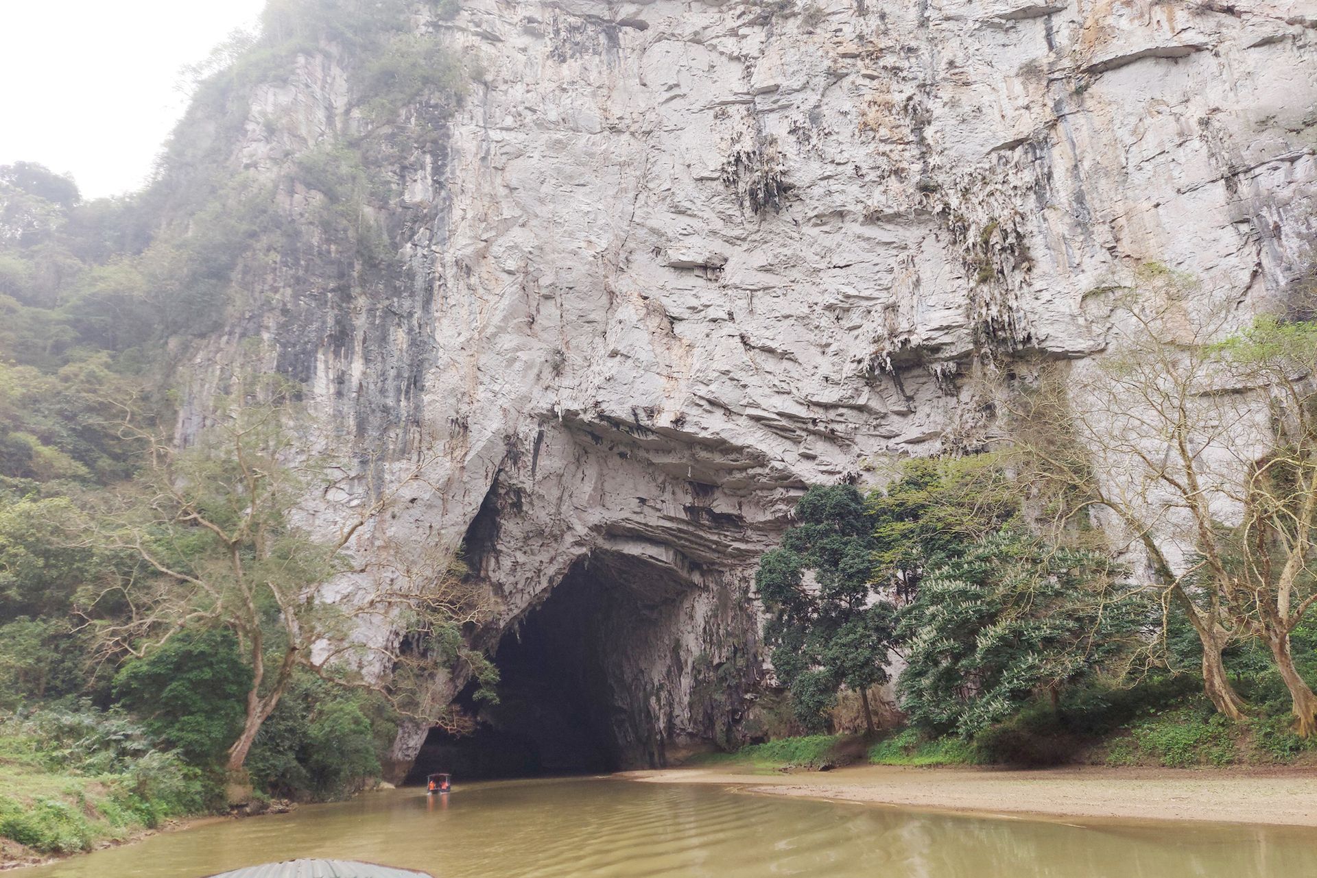 Explore Puong Cave