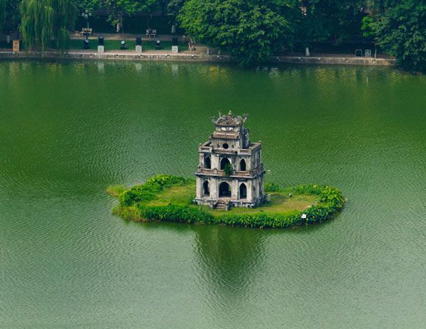 Turtle Tower (Tháp Rùa) Turtle Tower (Tháp Rùa)