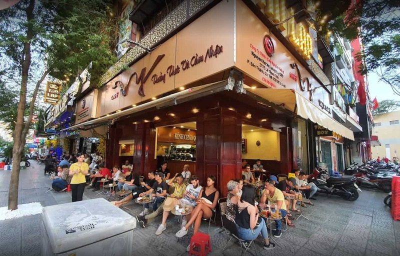 Hidden Cafés & Coffee Culture