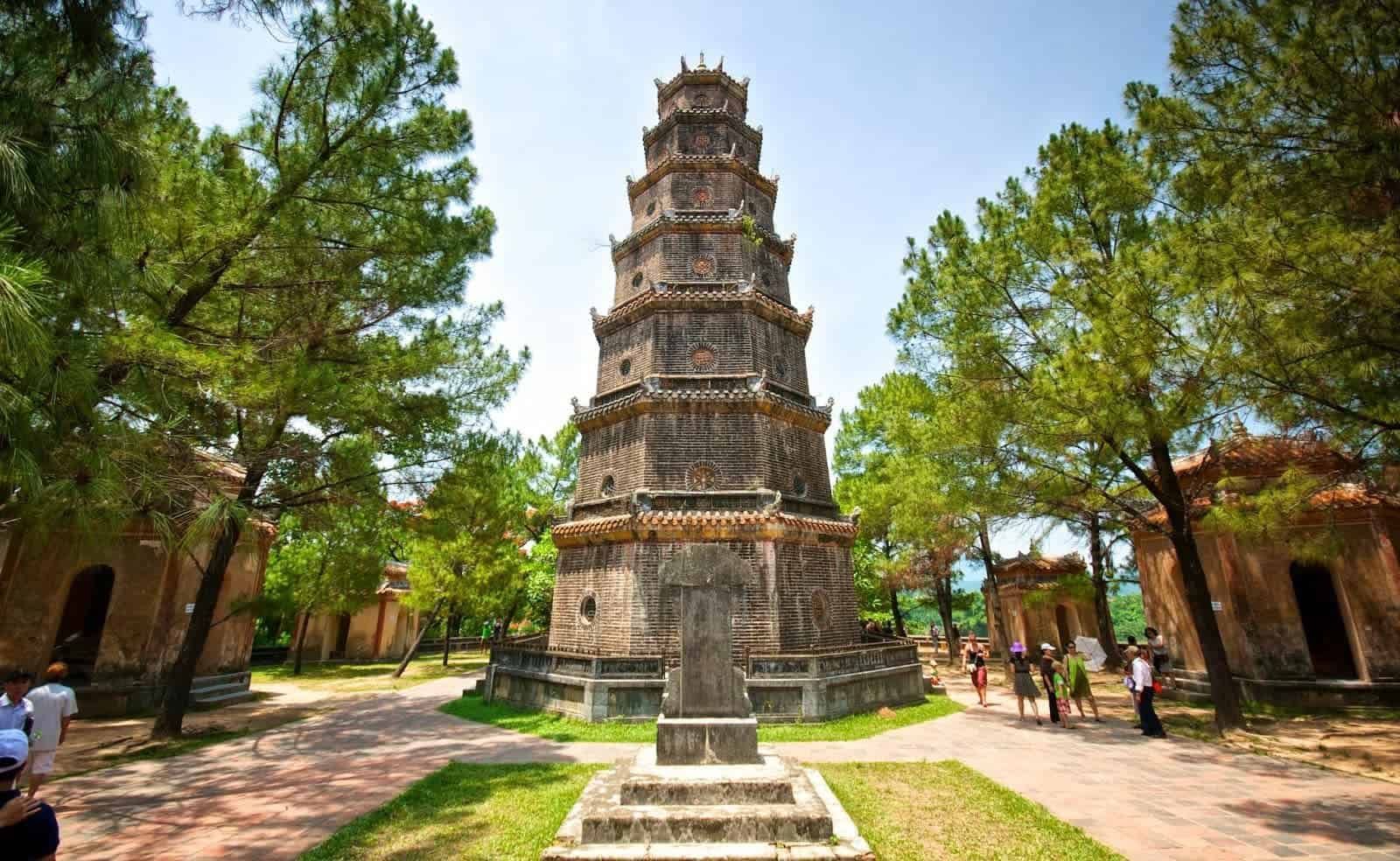 4. Visit Thien Mu Pagoda