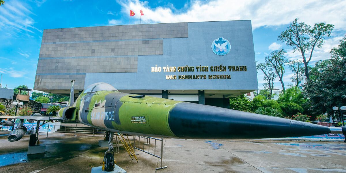 War Remnants & Colonial Landmarks