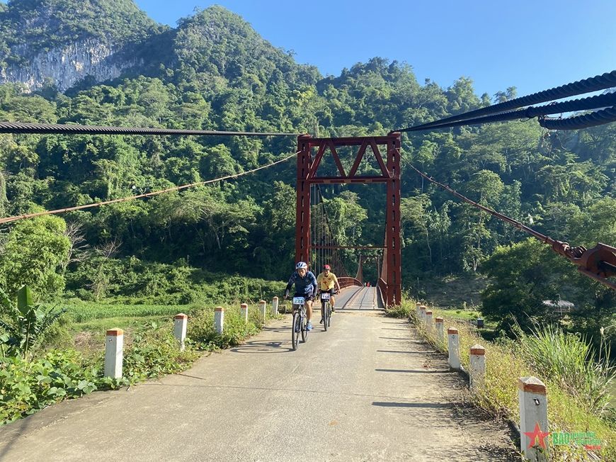 Cycle Through Local Villages (Slow Travel Experience) Cycle Through Local Villages (Slow Travel Experience)
