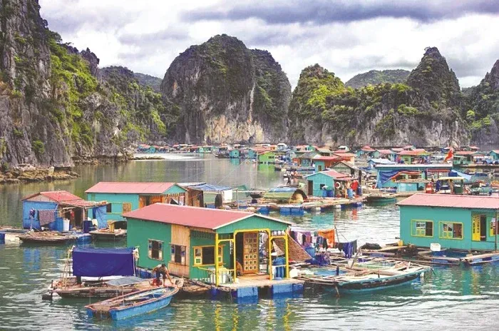Visit Floating Fishing Villages Visit Floating Fishing Villages