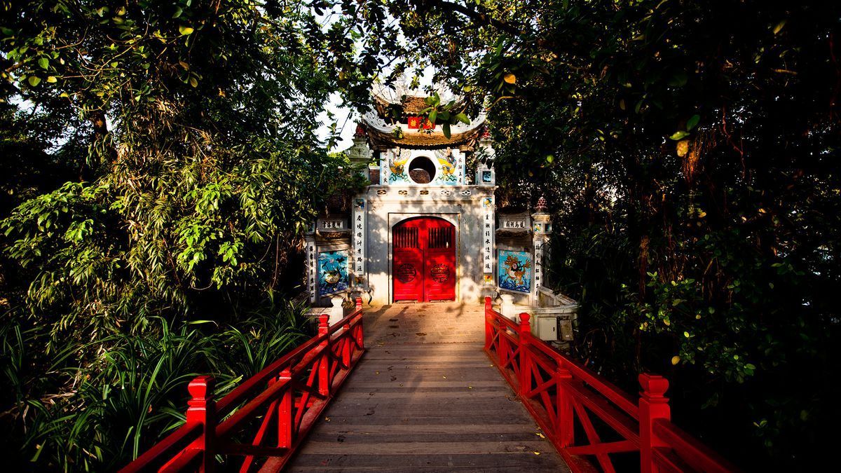 Ngoc Son Temple