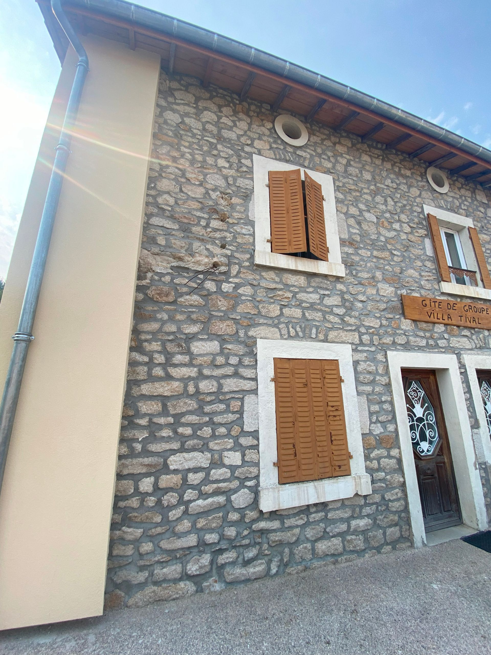 Façade de maison de 1850 en pierre