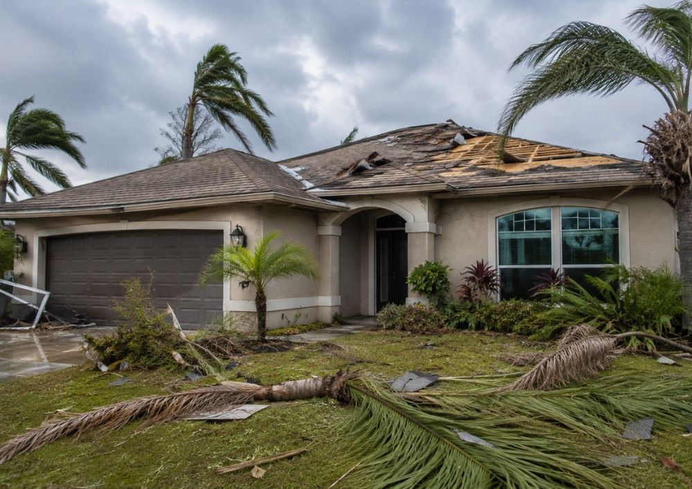 Does Florida Home Insurance Cover Hurricane and Roof Damage? Deductibles and Claims Guide