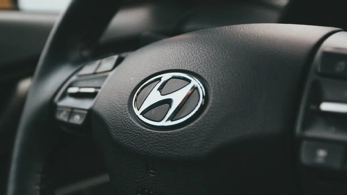 Hyundai Service and Repairs at Lowe's Automotive Service in Sarasota, FL 