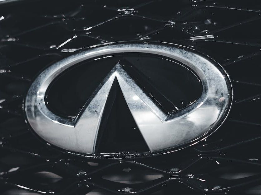 Infiniti Service and Repair at ﻿Lowe's Automotive Service﻿ in ﻿Sarasota, FL ﻿